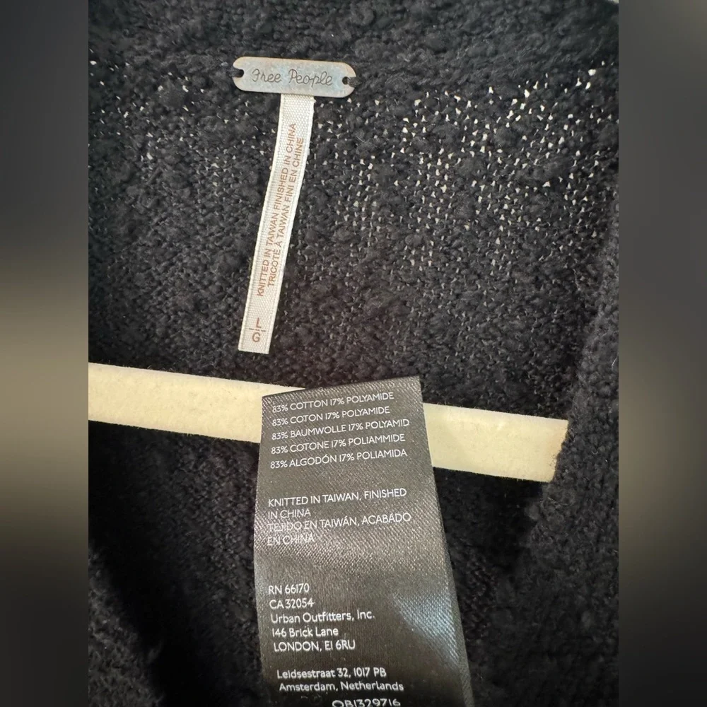 Free people Found My Friend cardigan size large in black - Picture 4 of 6